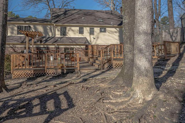 8883 FARMOOR RD, Germantown, TN 38139