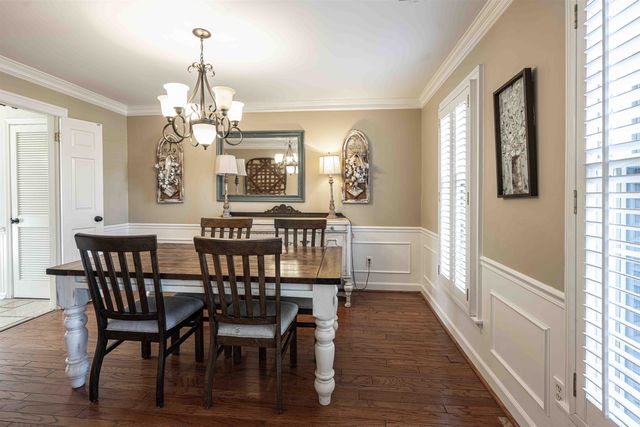 8883 FARMOOR RD, Germantown, TN 38139