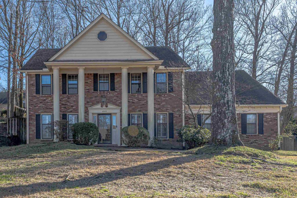 8883 FARMOOR RD, Germantown, TN 38139