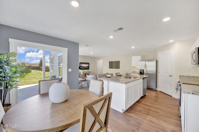 1069 Persimmon Hollow, Greeneville, TN 37745