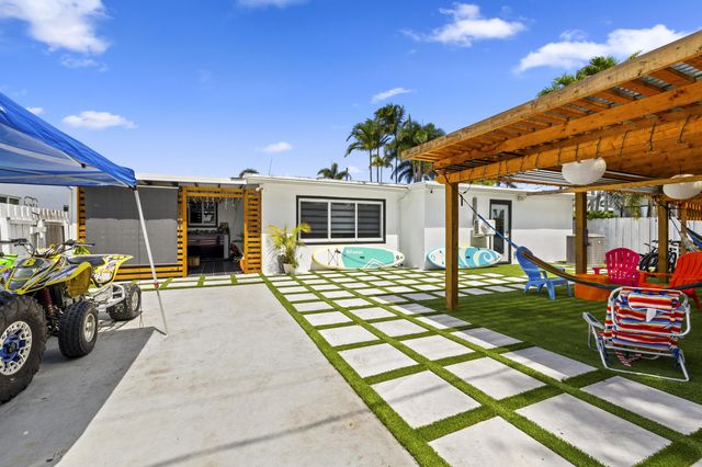 3230 Roosevelt Street, Hollywood, FL 33021