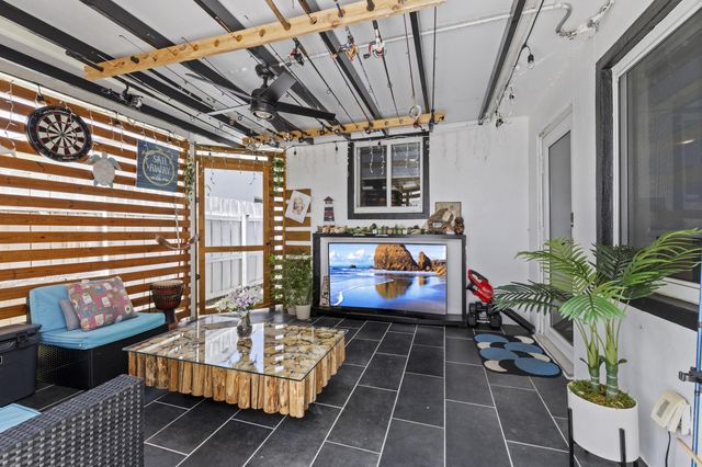 3230 Roosevelt Street, Hollywood, FL 33021