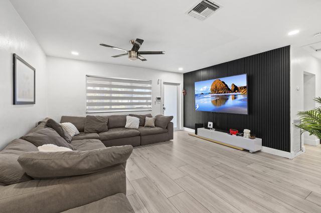 3230 Roosevelt Street, Hollywood, FL 33021