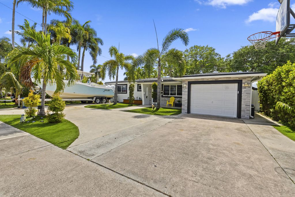 3230 Roosevelt Street, Hollywood, FL 33021