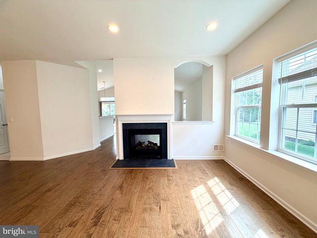 37 MURANO DR, Princeton Junction, NJ 08550
