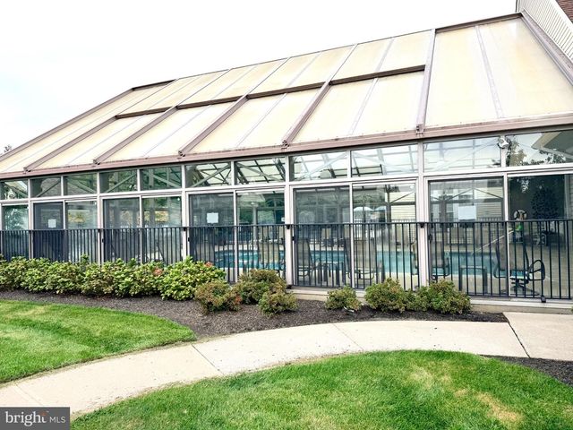 37 MURANO DR, Princeton Junction, NJ 08550