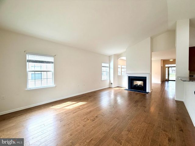 37 MURANO DR, Princeton Junction, NJ 08550