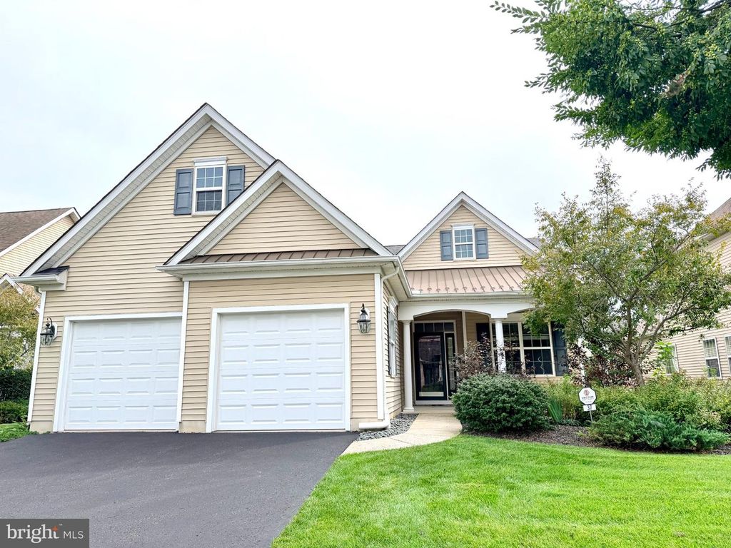 37 MURANO DR, Princeton Junction, NJ 08550