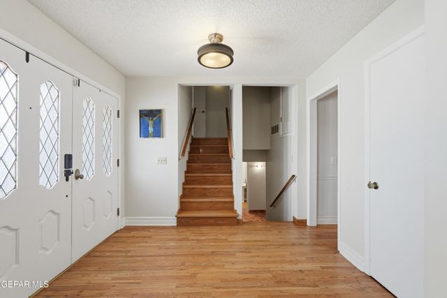 6416 LOS ROBLES Drive, El Paso, TX 79912