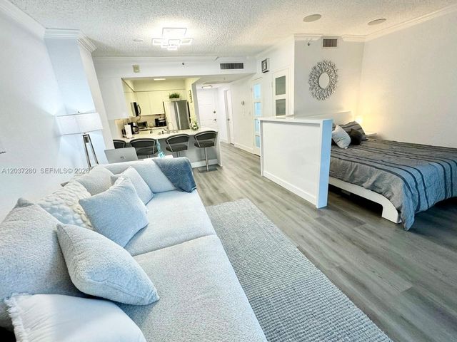 2501 S Ocean Drive L14, Hollywood, FL 33019