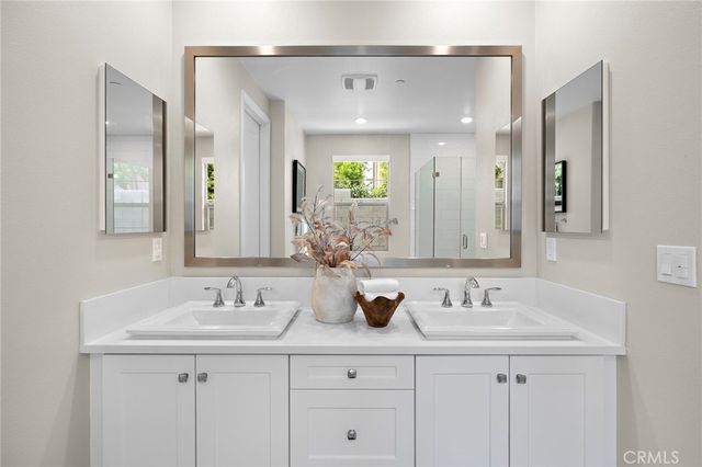 28 Ocaso Street, Rancho Mission Viejo, CA 92694