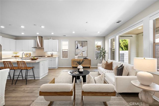 28 Ocaso Street, Rancho Mission Viejo, CA 92694