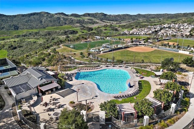 28 Ocaso Street, Rancho Mission Viejo, CA 92694