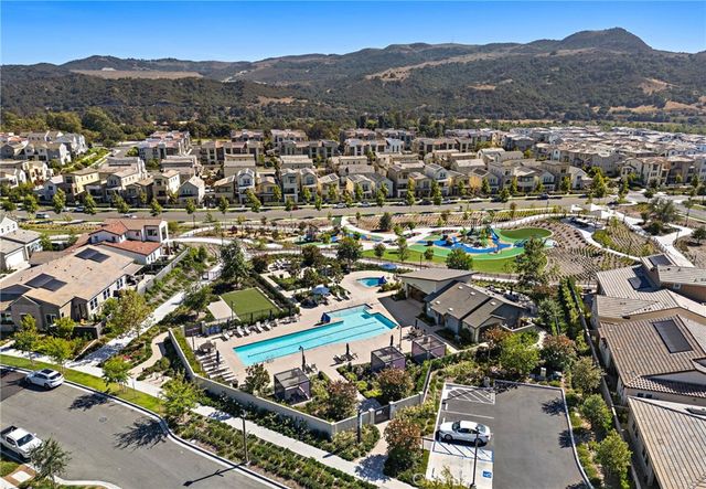 28 Ocaso Street, Rancho Mission Viejo, CA 92694