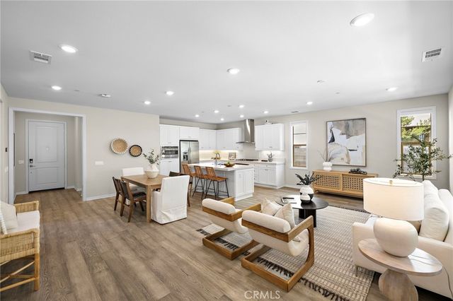 28 Ocaso Street, Rancho Mission Viejo, CA 92694