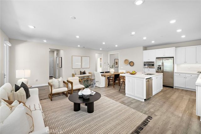 28 Ocaso Street, Rancho Mission Viejo, CA 92694