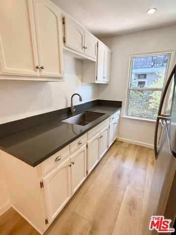 1143 N Formosa Avenue 2, West Hollywood, CA 90046