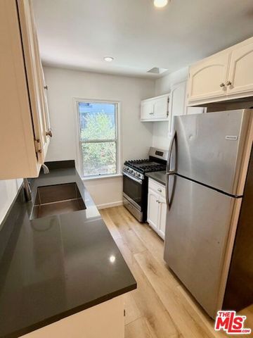 1143 N Formosa Avenue 2, West Hollywood, CA 90046