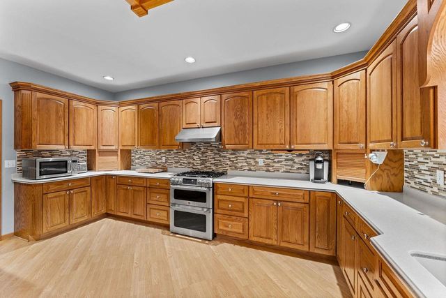 S4362 Fox Hill Circle, Baraboo, WI 53913