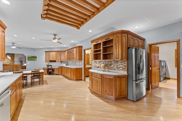 S4362 Fox Hill Circle, Baraboo, WI 53913