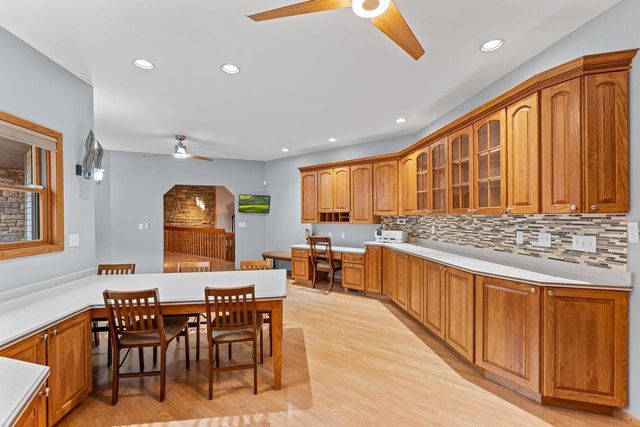 S4362 Fox Hill Circle, Baraboo, WI 53913