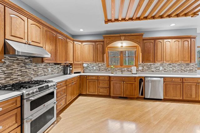 S4362 Fox Hill Circle, Baraboo, WI 53913