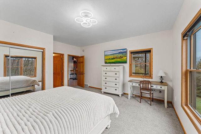 S4362 Fox Hill Circle, Baraboo, WI 53913