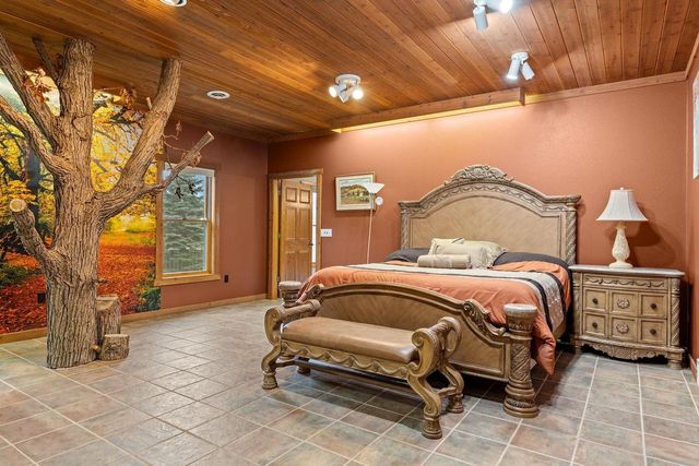 S4362 Fox Hill Circle, Baraboo, WI 53913