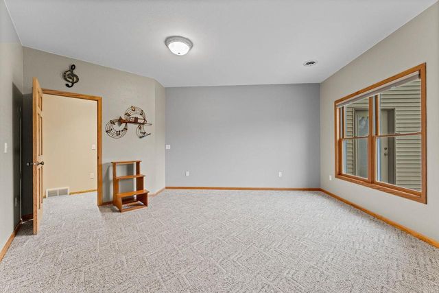 S4362 Fox Hill Circle, Baraboo, WI 53913