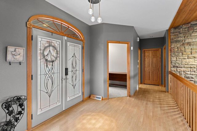 S4362 Fox Hill Circle, Baraboo, WI 53913