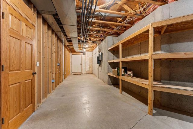 S4362 Fox Hill Circle, Baraboo, WI 53913