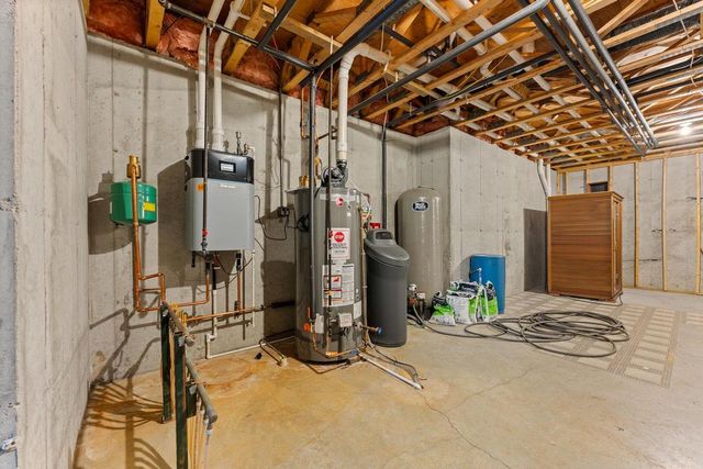 S4362 Fox Hill Circle, Baraboo, WI 53913