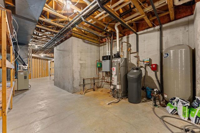 S4362 Fox Hill Circle, Baraboo, WI 53913