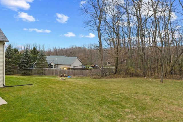 S4362 Fox Hill Circle, Baraboo, WI 53913