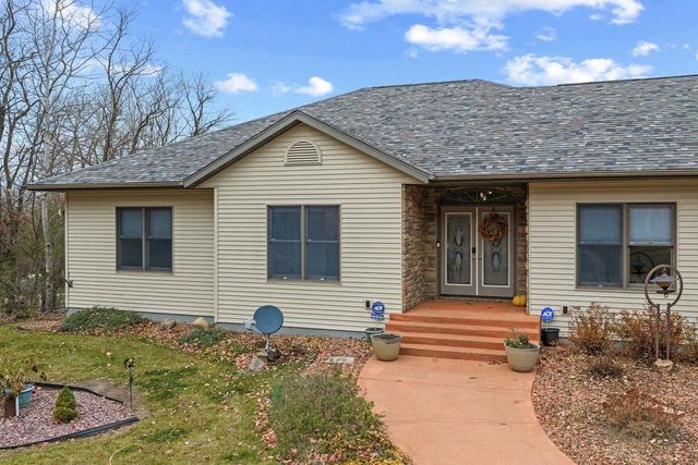S4362 Fox Hill Circle, Baraboo, WI 53913
