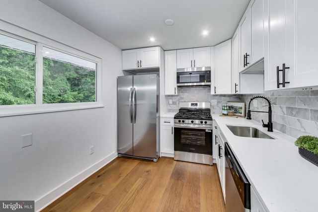 611 QUARRY AVE, Capitol Heights, MD 20743