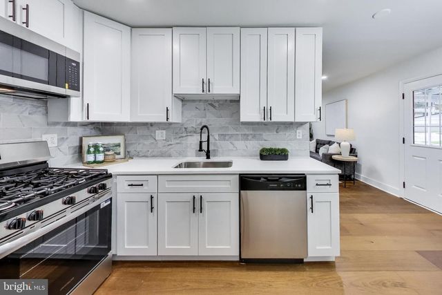 611 QUARRY AVE, Capitol Heights, MD 20743