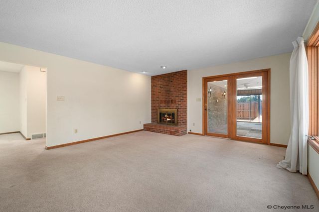 706 MYLAR PARK DR, Cheyenne, WY 82009