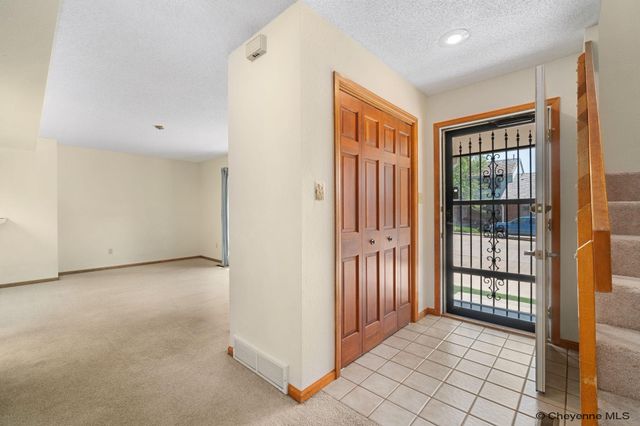706 MYLAR PARK DR, Cheyenne, WY 82009