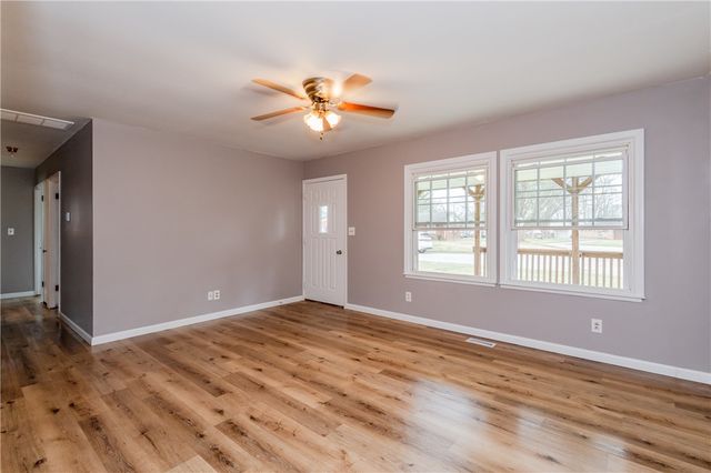 208 Pinegrove Drive, Bellbrook, OH 45305