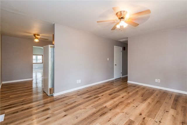 208 Pinegrove Drive, Bellbrook, OH 45305