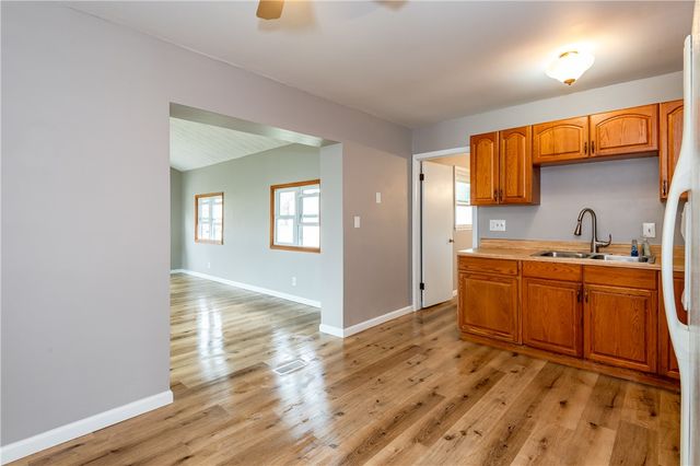 208 Pinegrove Drive, Bellbrook, OH 45305