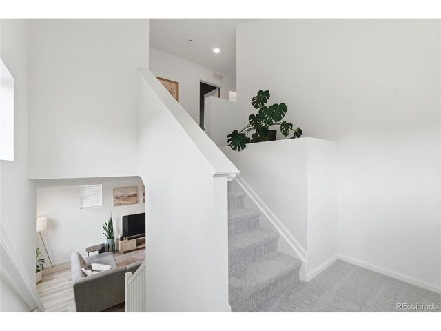 1065 Sugarloaf Ln, Erie, CO 80516