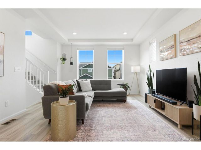 1065 Sugarloaf Ln, Erie, CO 80516