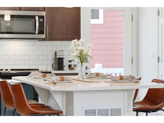 1065 Sugarloaf Ln, Erie, CO 80516