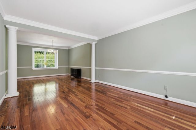 6 Janet Dr, Washington Twp., NJ 07853
