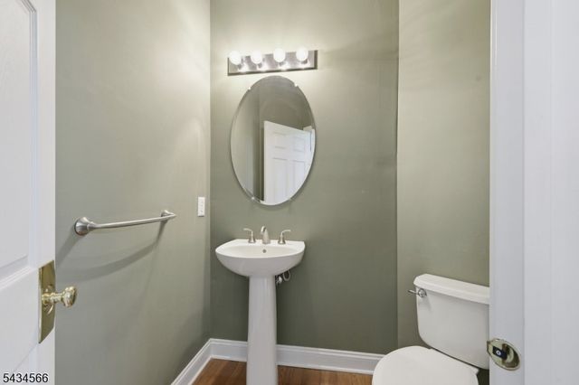 6 Janet Dr, Washington Twp., NJ 07853