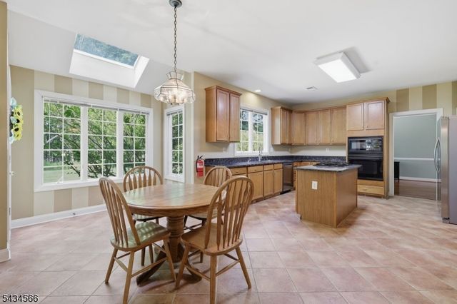 6 Janet Dr, Washington Twp., NJ 07853