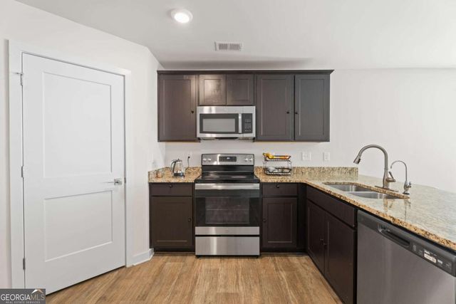 1149 Bluecoat Circle, Hampton, GA 30228