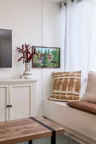 2800 N Lake Shore Drive 715, Chicago, IL 60657